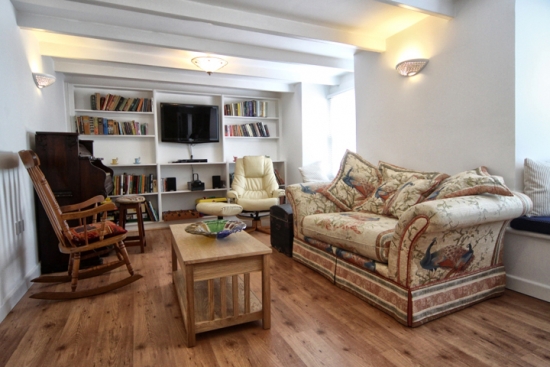 1 Island Square5
