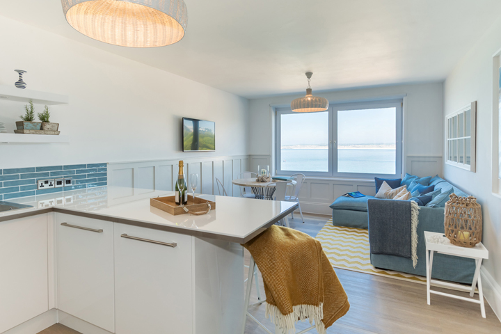4 Living Kitchen Dining
