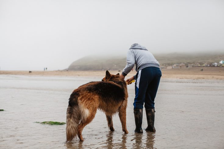 Dog Child Beach Rain Lc 1500