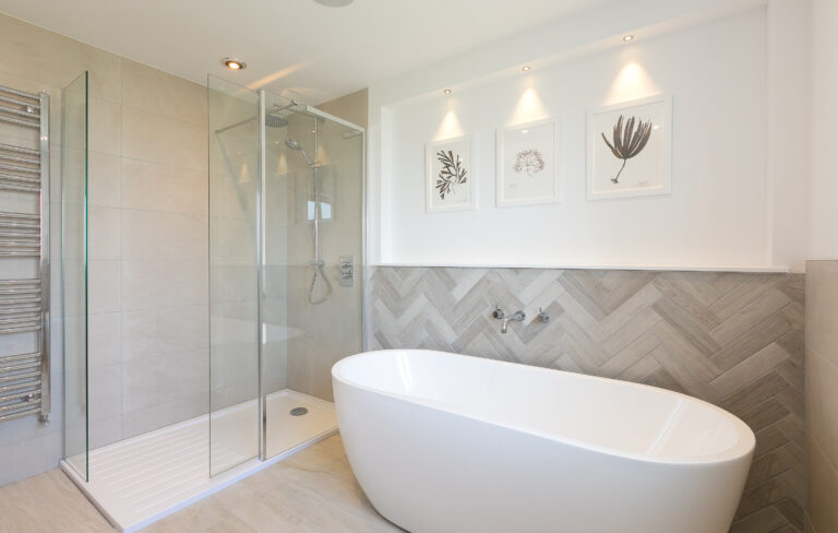 Polmanter Self Catering Cottages Senara Bathroom (5)