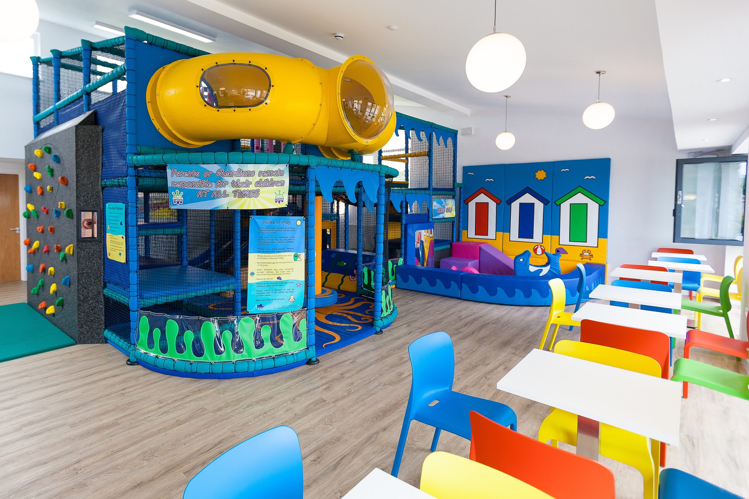 The Stable Bar At Polmanter Soft Play (10)